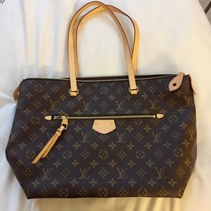 Louis Vuitton IENA MM - 2017
